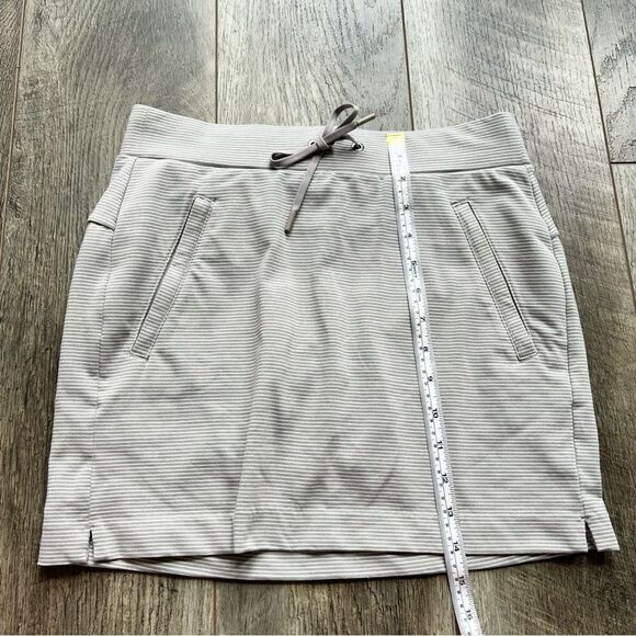 Athleta Striped Modern Metro Midtown Tennis Golf Outdoors Skort Size XX-Small - Picture 8 of 11